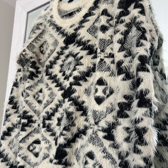 Nevada acrylic geometric fuzzy sweater, medium - Picture 2 of 3